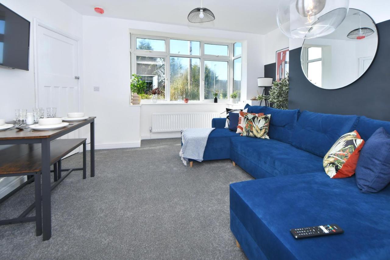 Lily House By Yourstays - Cosy 3 Bedroom House In Crewe Exterior photo